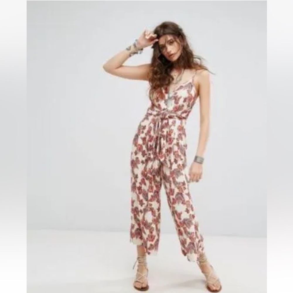 Free People - Picture 3 of 6